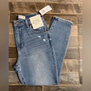 Curve Love The Super Skinny Ankle High Rise. Size 26s (2s)